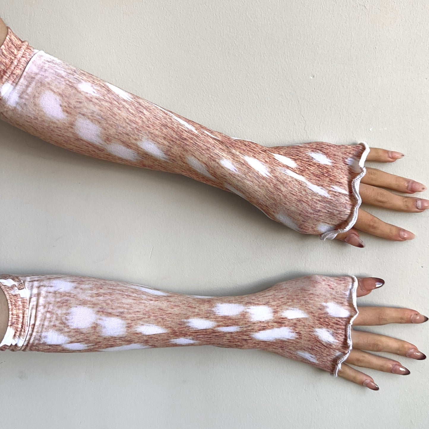 Fawn arm warmers