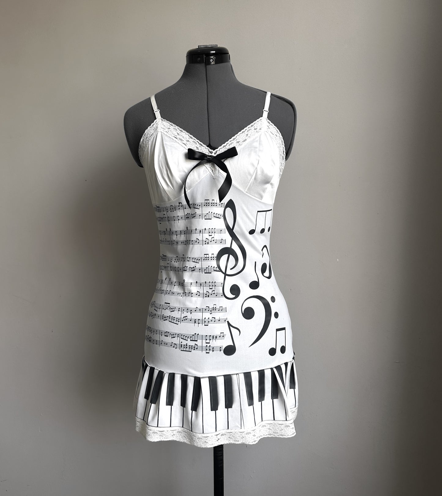 music dress (M-XL)