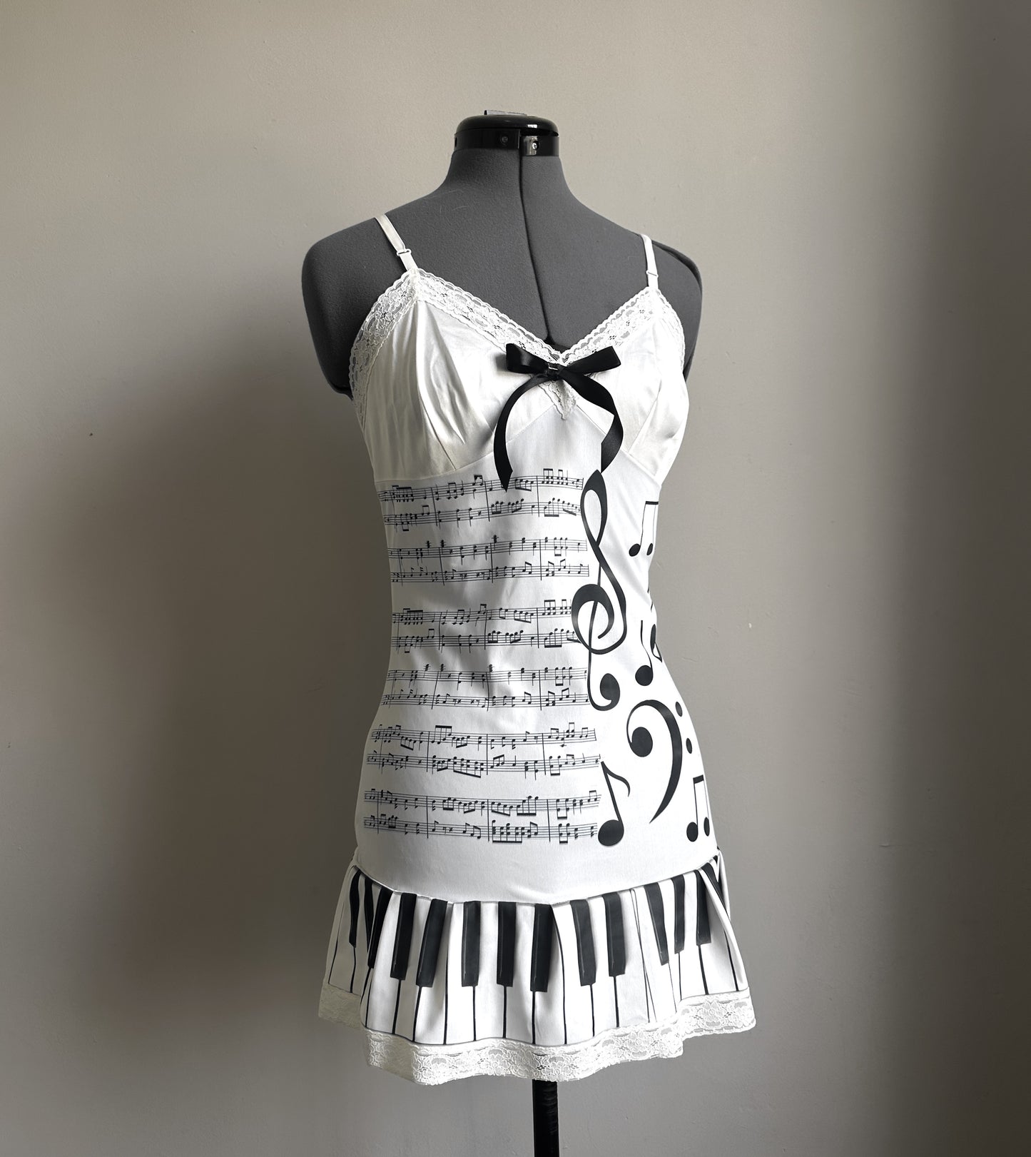 music dress (M-XL)